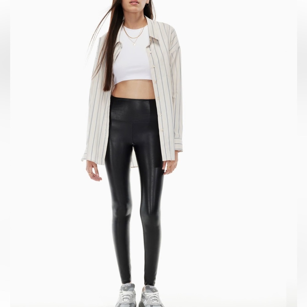 Wilfred Free vegan leather Leggings | Black
